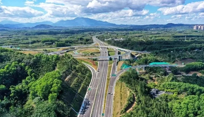 海南省萬(wàn)寧至洋浦高速公路第二代建段環(huán)境保護(hù)、景觀(guān)及服務(wù)設(shè)施工程(項(xiàng)目名稱(chēng))